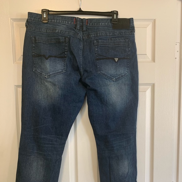 Nice pair of Guess Jeans size 38x30 - Picture 2 of 6